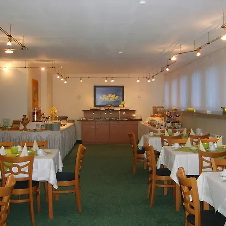 Hotel By Celina 3*