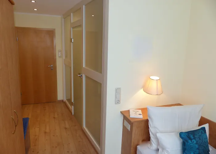 By Celina Hagen (Arnsberg)